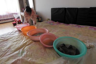 农安楼上漏水，住户失联，小区没物管，业主维权难！律师来支招……